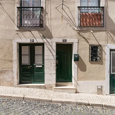 Travelingtolisbon 332 - Alfama Lägenhet *